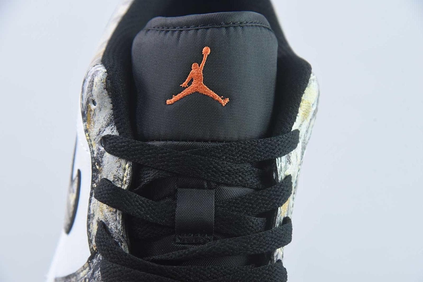 Air Jordan 1 Low Gold Leaf Custom 4