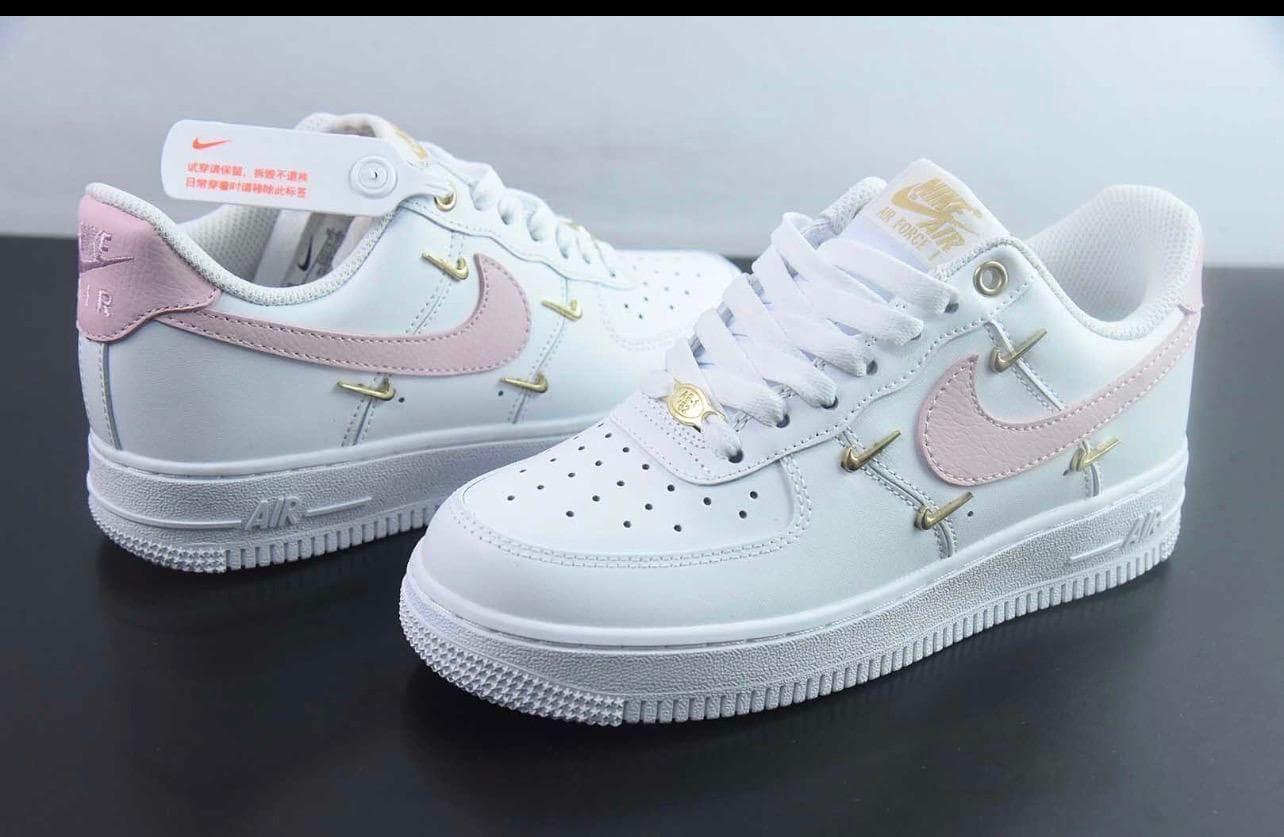 Nike Air Force 1 '07 LX 6