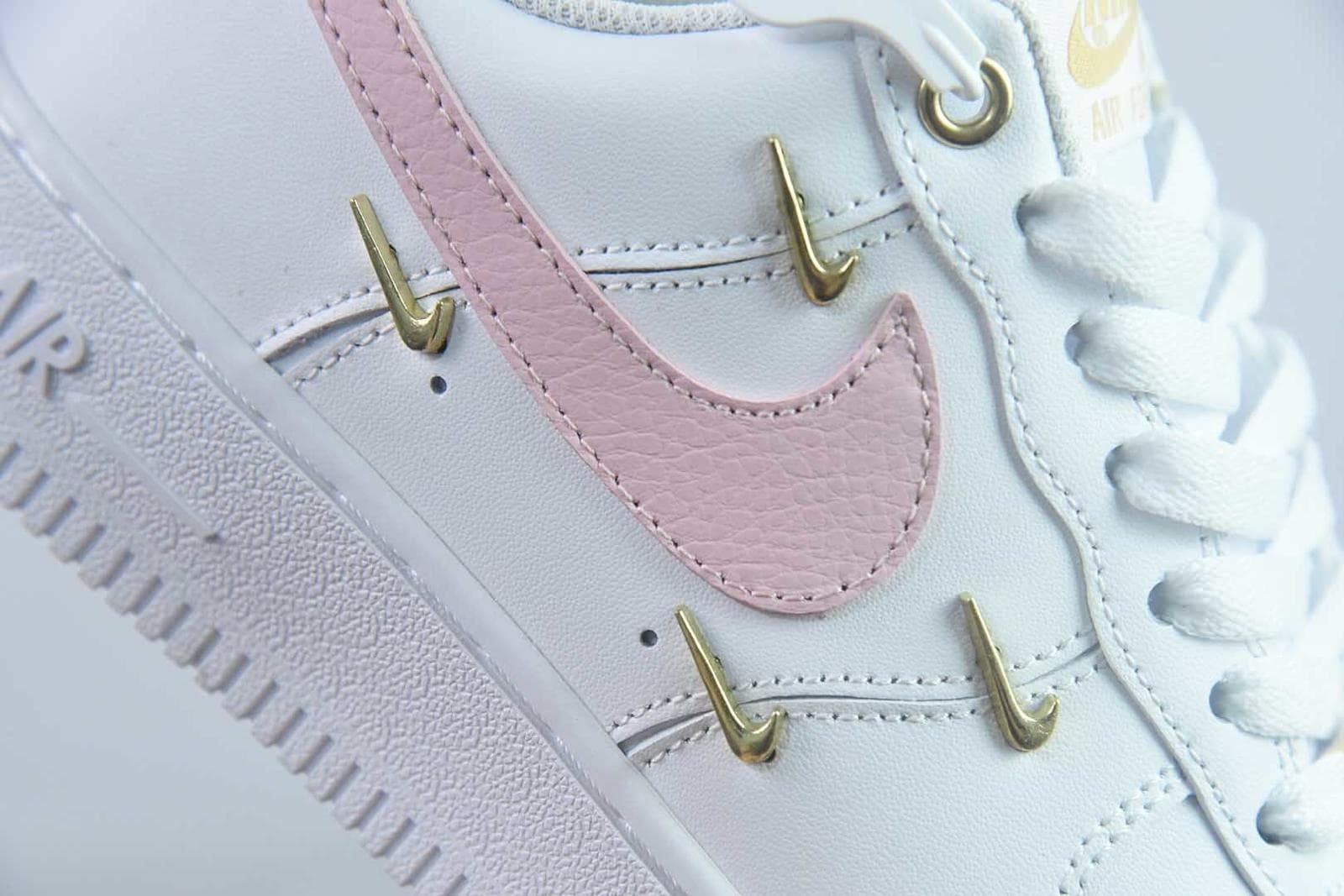 Nike Air Force 1 '07 LX 2