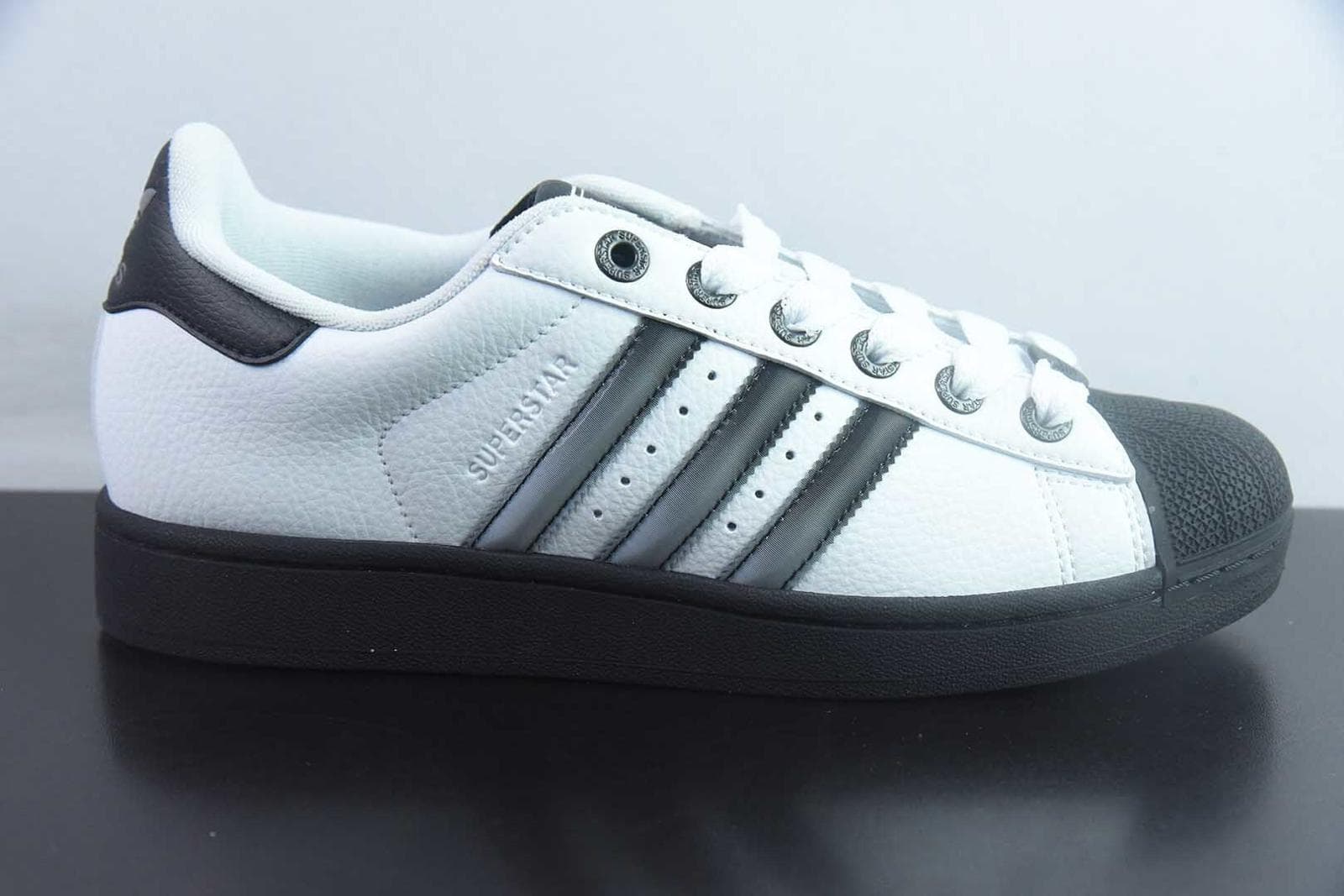 Adidas Originals Superstar II 4