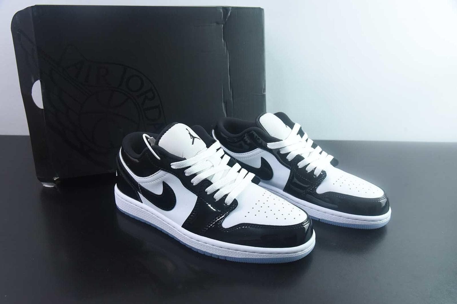 Nike Air Jordan 1 Low Concord