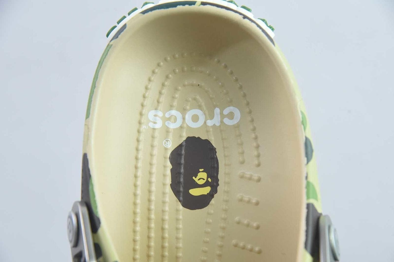 Crocs Classic Clog A Bathing Ape (BAPE) ABC Camo Green 2