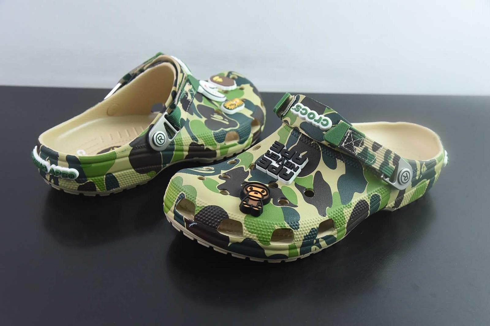 Crocs Classic Clog A Bathing Ape (BAPE) ABC Camo Green 8