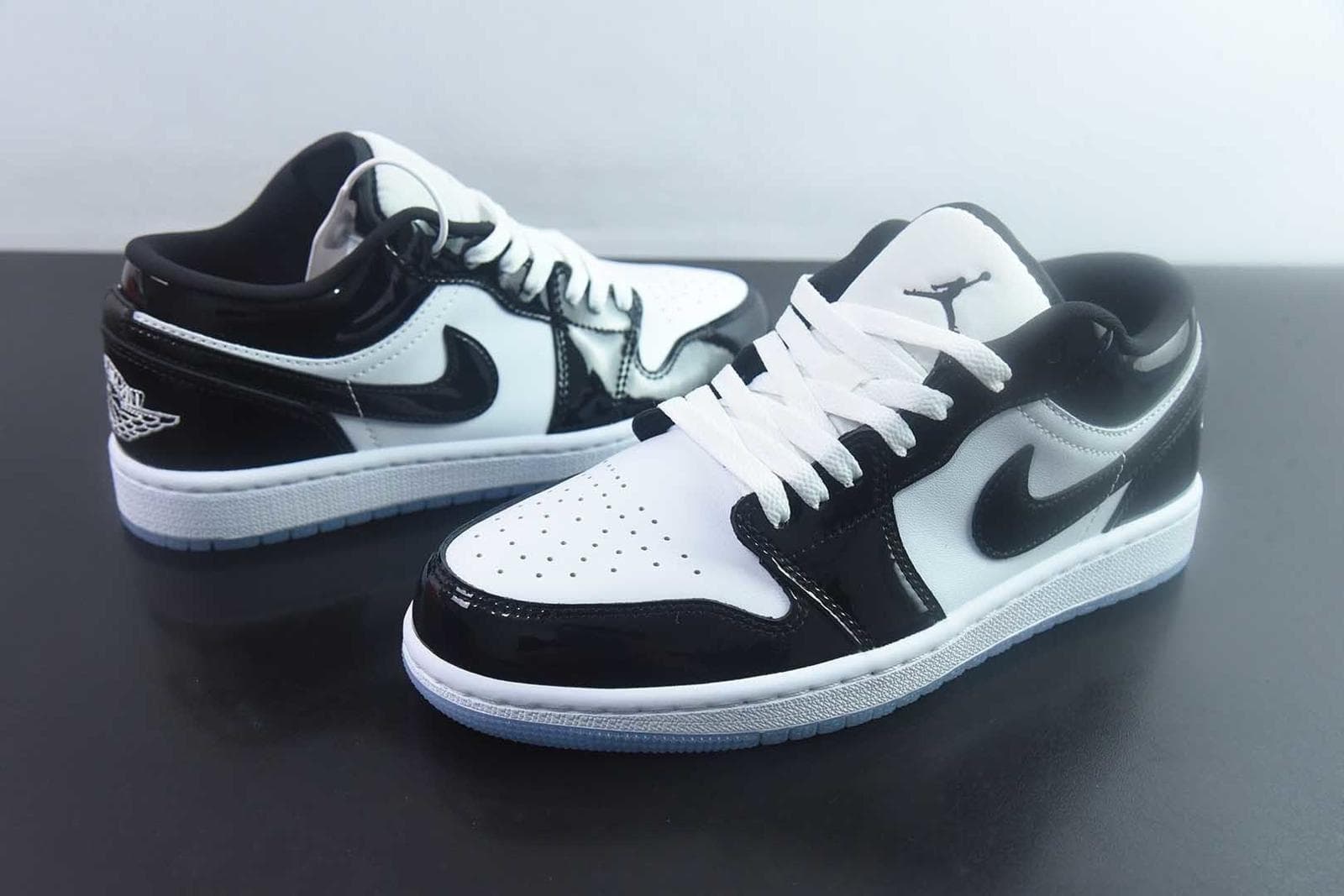 Nike Air Jordan 1 Low Concord 7